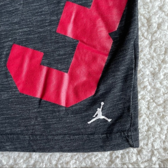 𝅺jordan 23 T-Shirt - Picture 2 of 5
